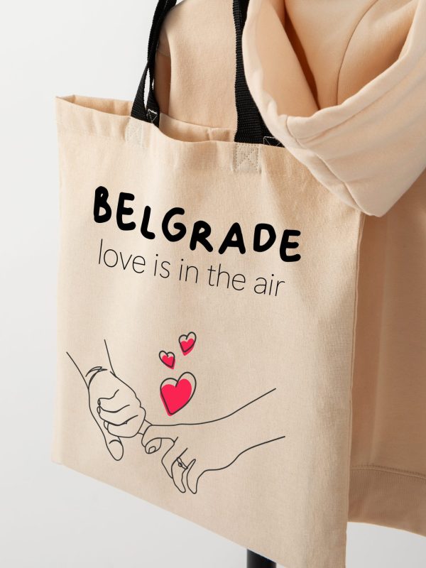 belgrade ceger sa crnim ruckama