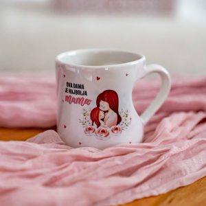 Ova dama je mama