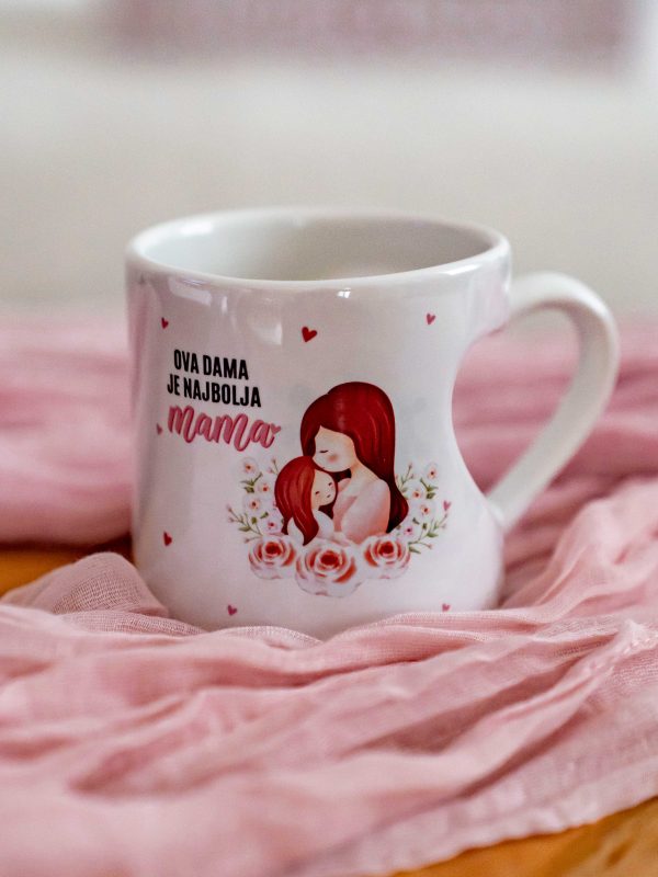 Ova dama je mama