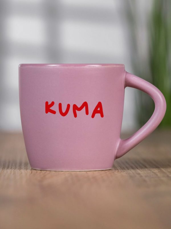 Roze šolja sa natpisom za kumu